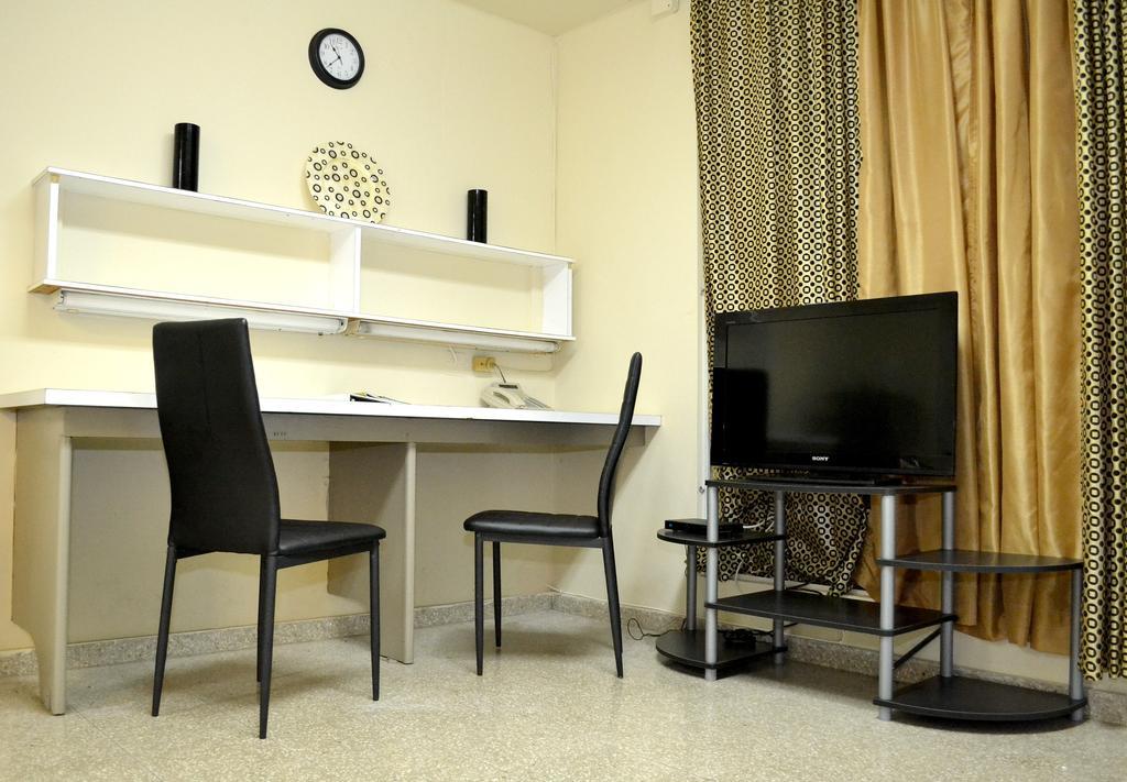 Hostal Universitario San German Ngoại thất bức ảnh
