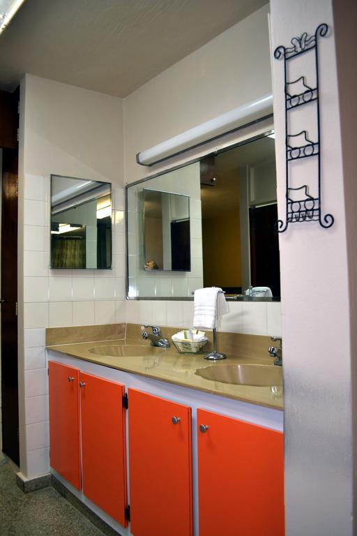 Hostal Universitario San German Ngoại thất bức ảnh