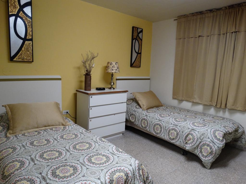 Hostal Universitario San German Ngoại thất bức ảnh