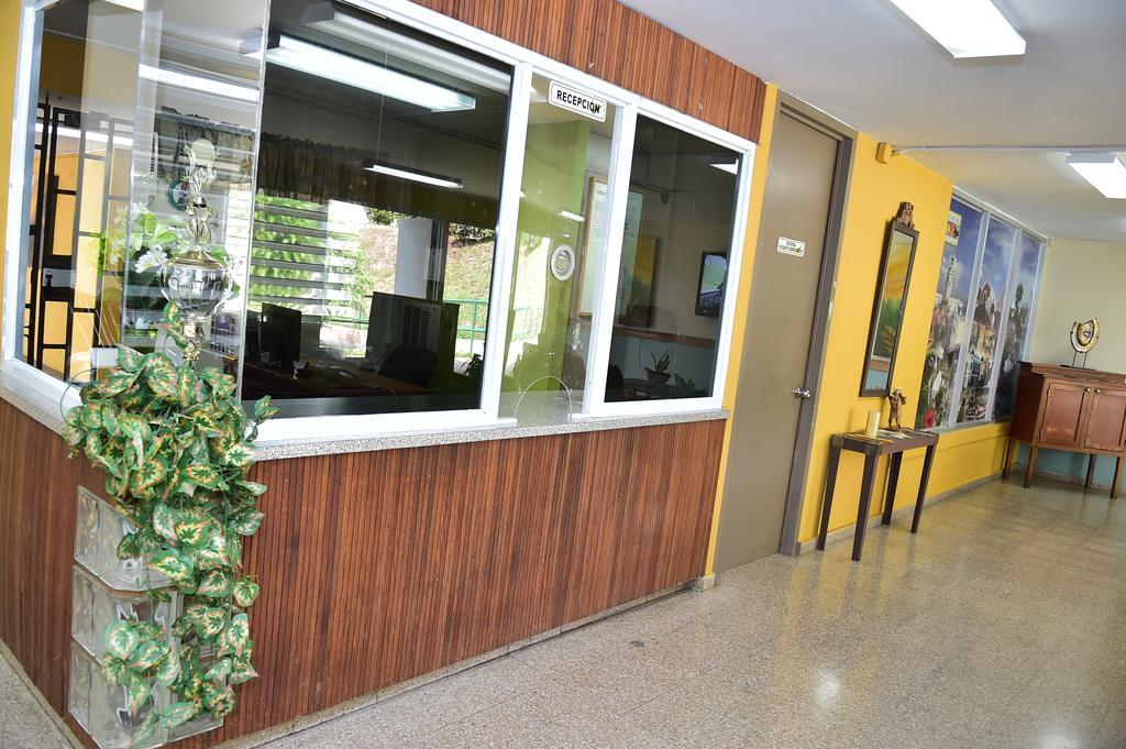 Hostal Universitario San German Ngoại thất bức ảnh