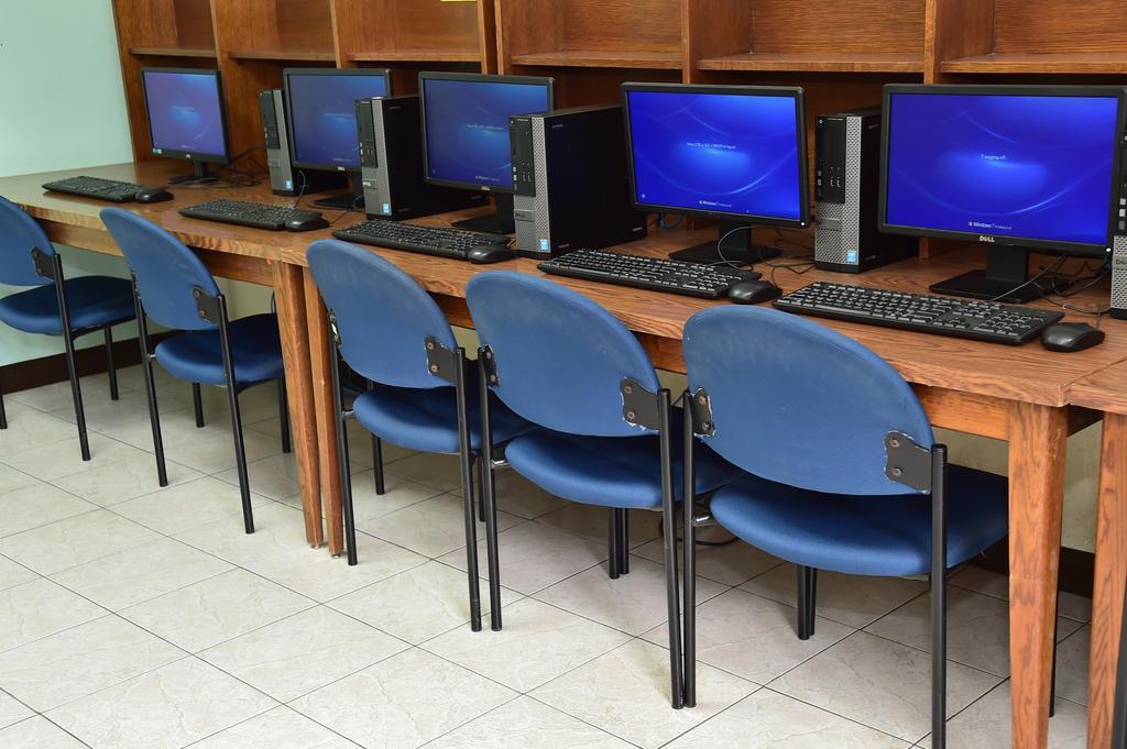 Hostal Universitario San German Ngoại thất bức ảnh